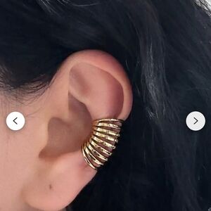 Elegant Gold Ear Cuff